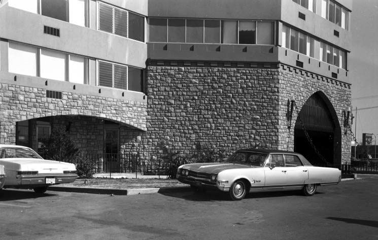 Camelot Inn